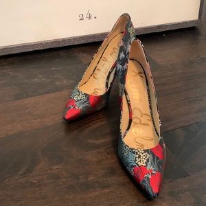 Sam Edelman tapestry fabric high heel pumps, excellent condition.
